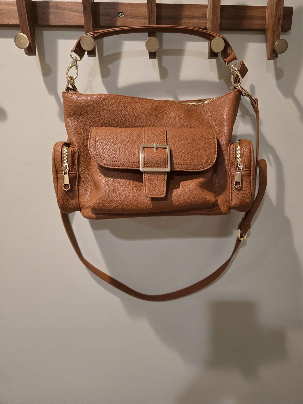 Women's Pebbled Leather Shoulder Bag in Tan